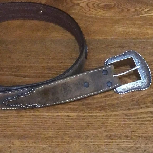 Cavender's Men's Brown Leather Lacing and Conchos Western Belt Size 40 - Picture 4 of 14